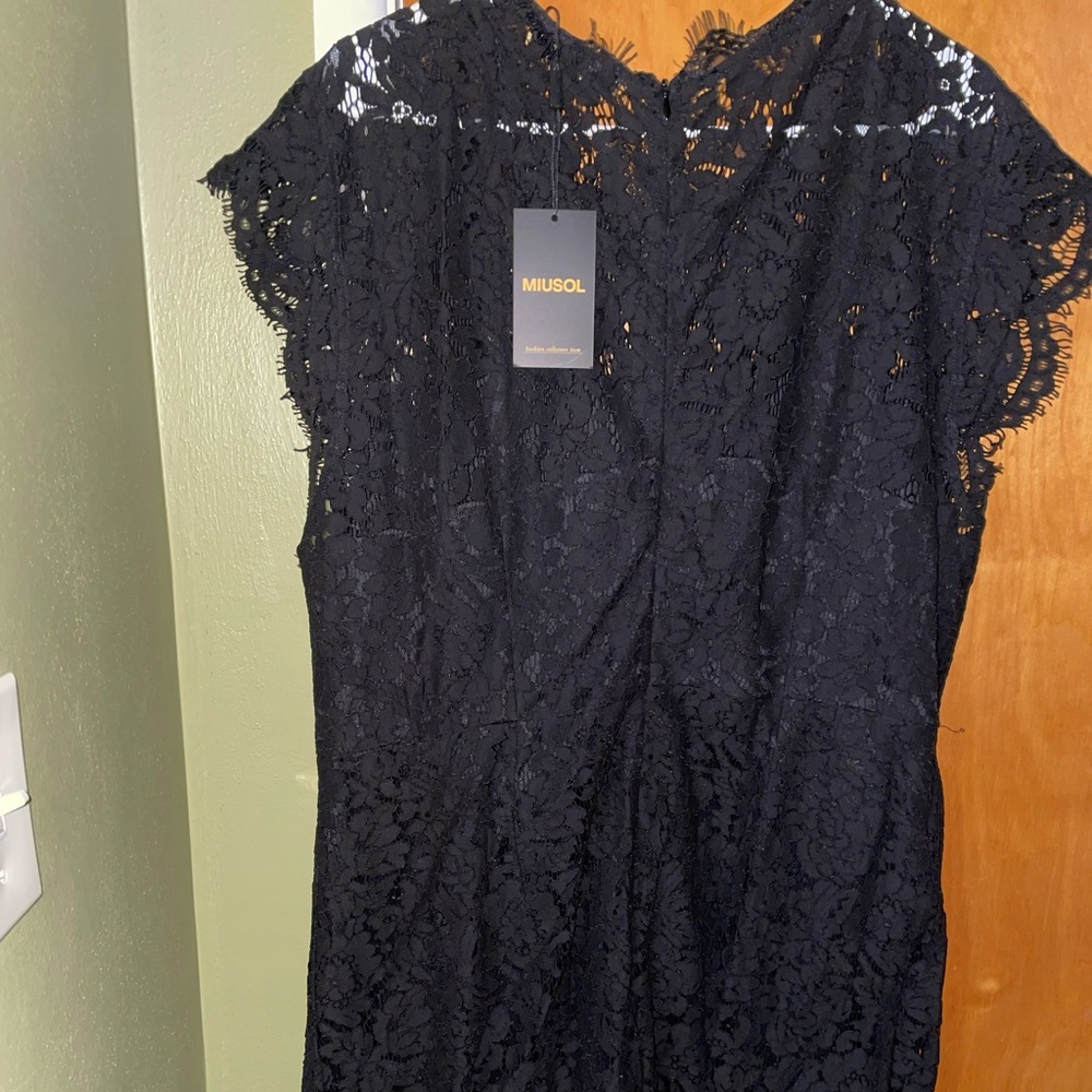Beautiful retro sleeveless lacey dress
